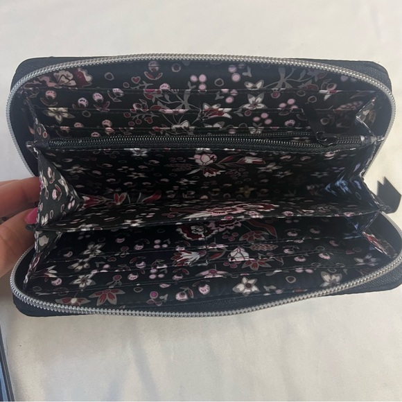 Vera Bradley Black Quilted Wristlet - Picture 3 of 3